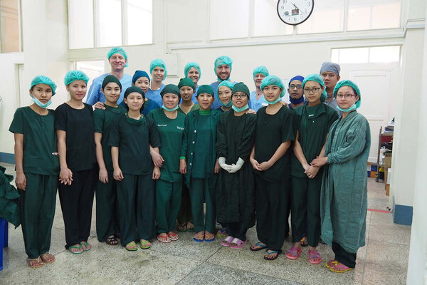 Lesen Sie, wie ein Projekt im Yangon Eye Hospital Menschen ihr Augenlicht zurückbrachte.